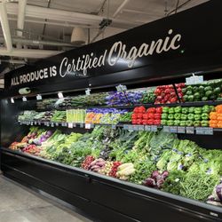 MOM's Organic Market