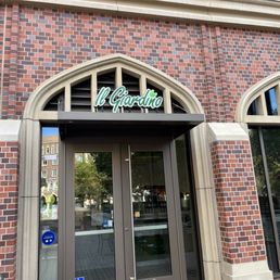 Exterior photo of Il Giardino - Los Angeles, California Exterior photo of Il Giardino - Los Angeles, California