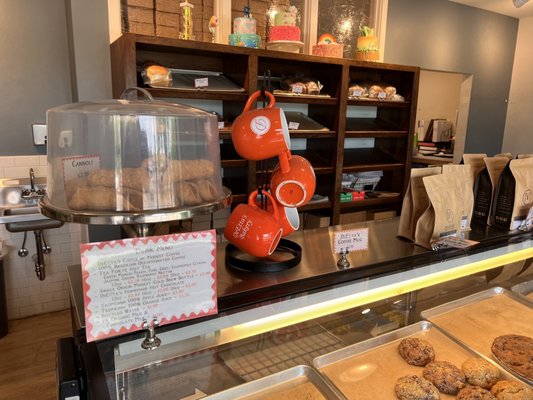 DeEtta's Bakery by null