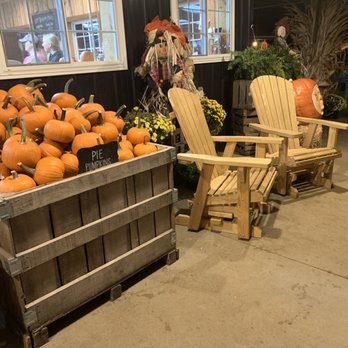 Evans Orchard & Cider Mill - Outside - Fruits & Veggies Near Me - Georgetown, Kentucky
