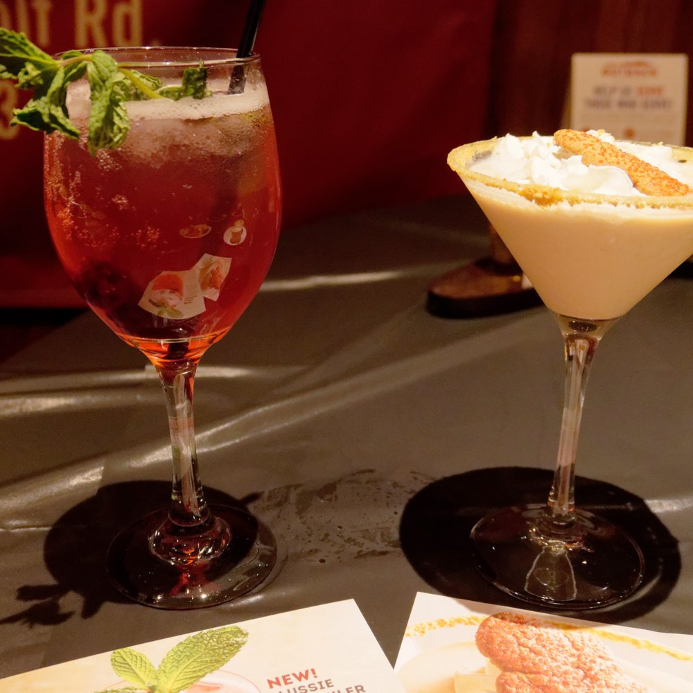 Outback Steakhouse - Gingerbread cookie martini and aussie sparkler - Steakhouses Near Me - Schaumburg, Illinois Outback Steakhouse - Gingerbread cookie martini and aussie sparkler - Steakhouses Near Me - Schaumburg, Illinois