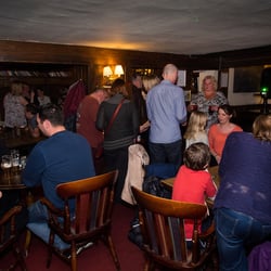 Hilton House Hotel - Enjoyable bar for the family serving food and hosting the odd Karaoke Night