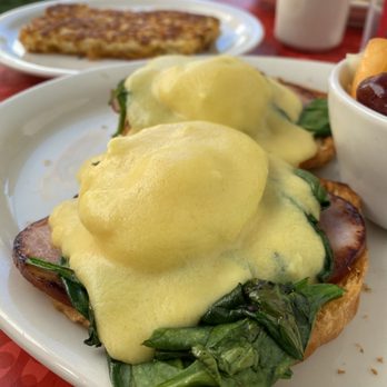 Mr D's - $14 FRENCH BENEDICT - SO BLAND! Zero flavor (no salt). Won't be coming back here. - American Near Me - Placentia, California Mr D's - $14 FRENCH BENEDICT - SO BLAND! Zero flavor (no salt). Won't be coming back here. - American Near Me - Placentia, California