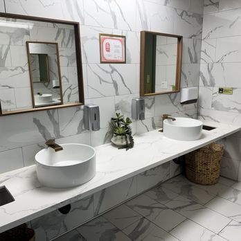Helic International Bistro - Inside women's restroom - Italian Near Me - Sacramento, California Helic International Bistro - Inside women's restroom - Italian Near Me - Sacramento, California