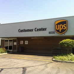 UPS Customer Center - Set far back from the street...easy to miss (on the south side).