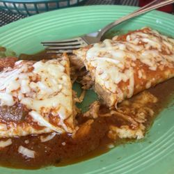 Mariachis Mexican Grill - Chicken Burrito