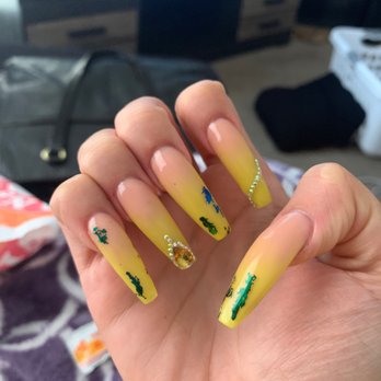 Paris Nails - Yellow ombré by Annie - Nail Salons Near Me - Houston, Texas Paris Nails - Yellow ombré by Annie - Nail Salons Near Me - Houston, Texas