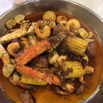 Storming Crab - King crab, shrimp, clams - Seafood Near Me - Fort Wayne, Indiana