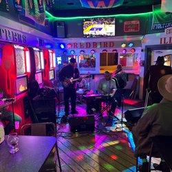 Whiskey Jack’s - Live band! Disco and hit oldies