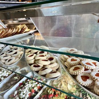 Sausalito Bakery & Cafe - Tasty treats - Coffee & Tea Near Me - Sausalito, California