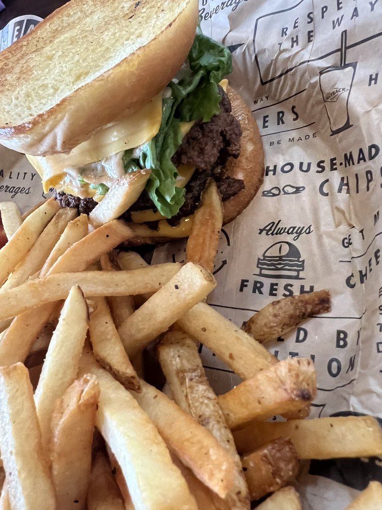 WAYBACK BURGERS 16 Photos & 13 Reviews 1091 Gluckstadt Rd, Madison