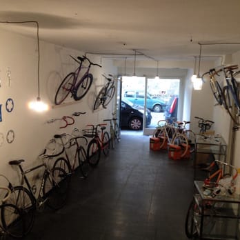 Ciclo Divino - Show-room - Wine Bars Near Me - Lucca, LU