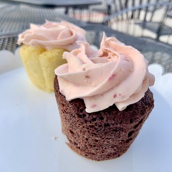 The Cupcake Shoppe and Bakery - Keto - Desserts Near Me - Ogden, Utah The Cupcake Shoppe and Bakery - Keto - Desserts Near Me - Ogden, Utah