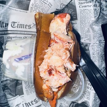 DJ's Clam Shack - Maine lobster roll - Seafood Near Me - St. Augustine, Florida