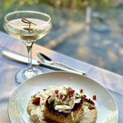 Rainbow Lodge - Crabcake and dirty martini apps