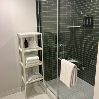 Park MGM - Bathroom - Hotels Near Me - Las Vegas, Nevada Park MGM - Bathroom - Hotels Near Me - Las Vegas, Nevada
