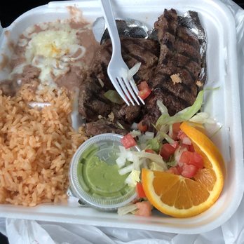 Lalos Mexican Restaurant - Carne Asada - Mexican Near Me - Mount Shasta, California