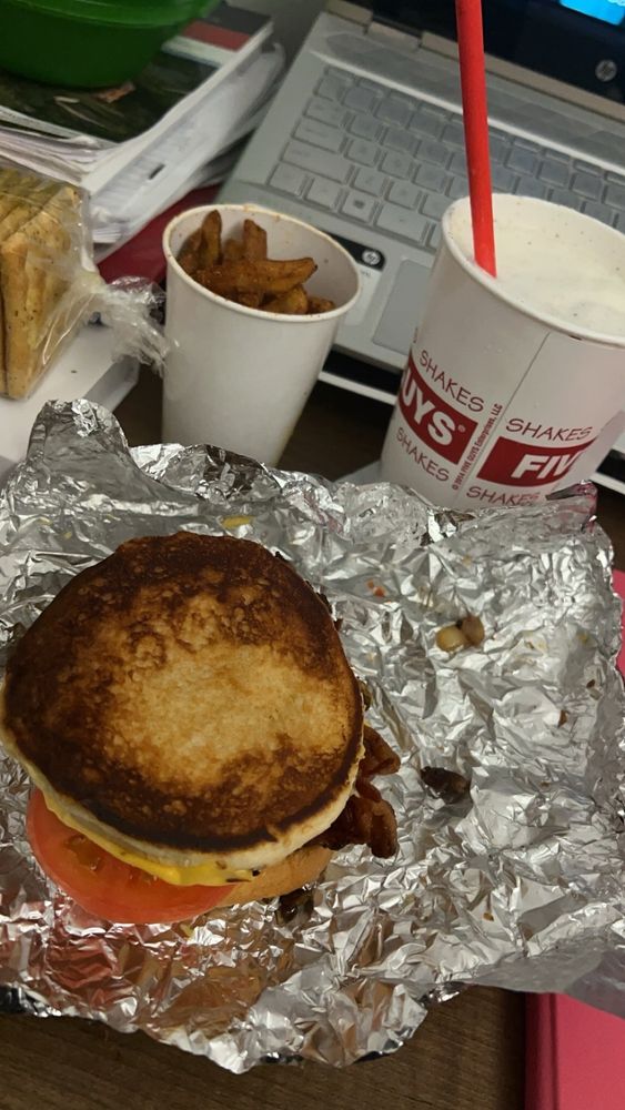 FIVE GUYS Updated June 2024 28 Photos & 45 Reviews 222 Elmira Rd