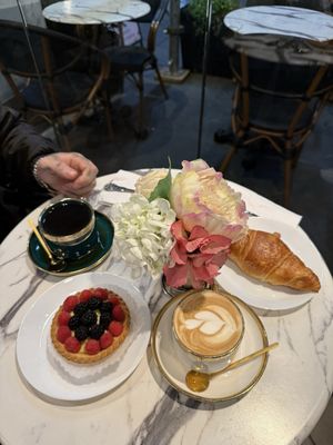 Le Parisien Bakery by null