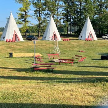 Wigwam Village No 2 - This is the central area for the nightly bonfires - Hotels Near Me - Cave City, Kentucky Wigwam Village No 2 - This is the central area for the nightly bonfires - Hotels Near Me - Cave City, Kentucky