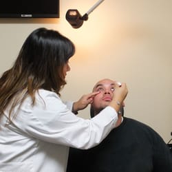 Desert EyeWorks Optometry - Contact Lenses Evaluation & Fitting
