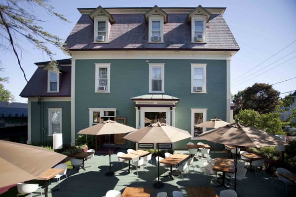 Le Pleasant Hôtel, Sutton by null