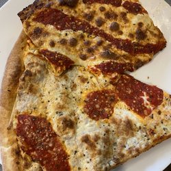 Bklyn's Pizza - Pizza