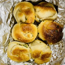 Riella's Homestyle - Garlic knots
