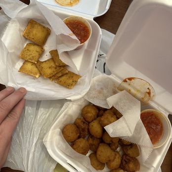 Ray's NY Pizza - Toasted Cheese Ravioli and Breaded Fried Mushrooms - Pizza Near Me - Virginia Beach, Virginia Ray's NY Pizza - Toasted Cheese Ravioli and Breaded Fried Mushrooms - Pizza Near Me - Virginia Beach, Virginia