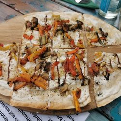 Cafe Fridolin - Flammkuchen Grillgemüse