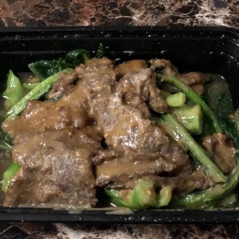 Chiuchow Man Chinese Restaurant - V07 - Satay Beef w/Chinese Broccoli - Chinese Near Me - Mississauga, Ontario