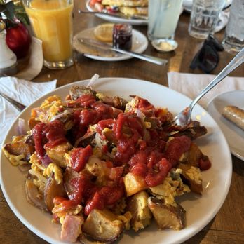 McKay Cottage Restaurant - McKay cottage Hash - American Near Me - Bend, Oregon