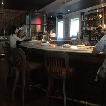 Halcyon - Bar at 6:15 pm - still empty! - Seafood Near Me - Montclair, New Jersey