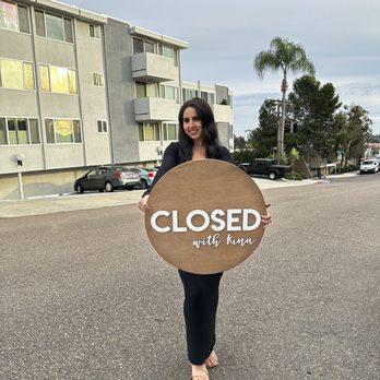 Kina De Santis - Real Estate Agents Near Me - Tustin, California Kina De Santis - Real Estate Agents Near Me - Tustin, California