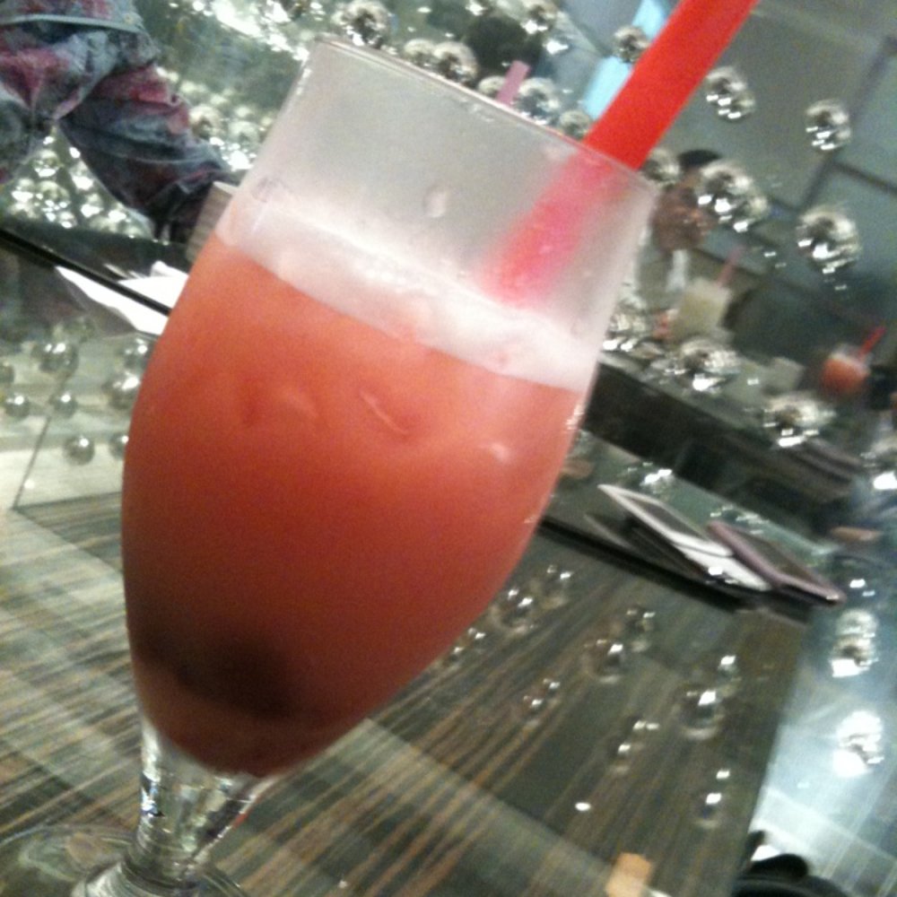 Pearl Castle Café - Strawberry calpis - Taiwanese Near Me - Richmond, British Columbia Pearl Castle Café - Strawberry calpis - Taiwanese Near Me - Richmond, British Columbia