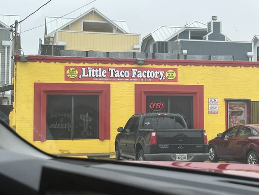 Little Taco Factory by null
