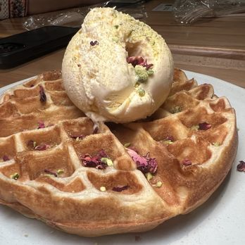 Namkeen - Gulabi waffle - Chicken Shop Near Me - Lake Hiawatha, New Jersey
