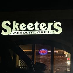 Skeeter's Mesquite Grill - Front of the restaurant