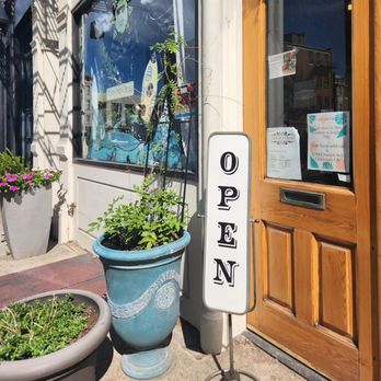 Mon Petit Choux - Bakeries Near Me - Cheviot, Ohio