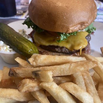 Hightstown Diner - Hightstown Burger and fries - Diners Near Me - Hightstown, New Jersey