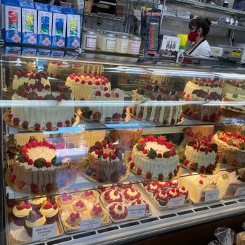 Bread Basket Cake Company - Cake display - Delis Near Me - Camarillo, California Bread Basket Cake Company - Cake display - Delis Near Me - Camarillo, California