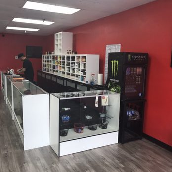 Vape Shop - Inside the shop - Vape Shops Near Me - Lake Elsinore, California