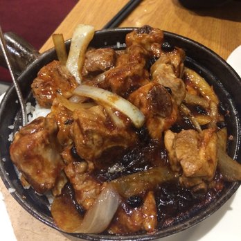 Hong Kong Eatery - Black bean spare rib clay pot rice.  Too salty, rice was not formed, sticky - Seafood Near Me - Boston, Massachusetts