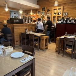 DUX Taberna Urbana - Inside Restaurant