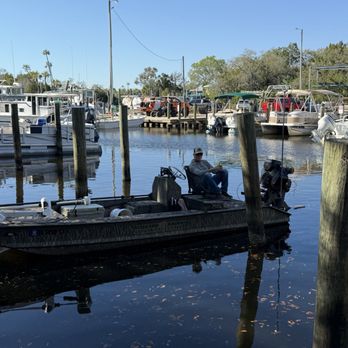 The Freezer Tiki Bar - Seafood Near Me - Homosassa, Florida