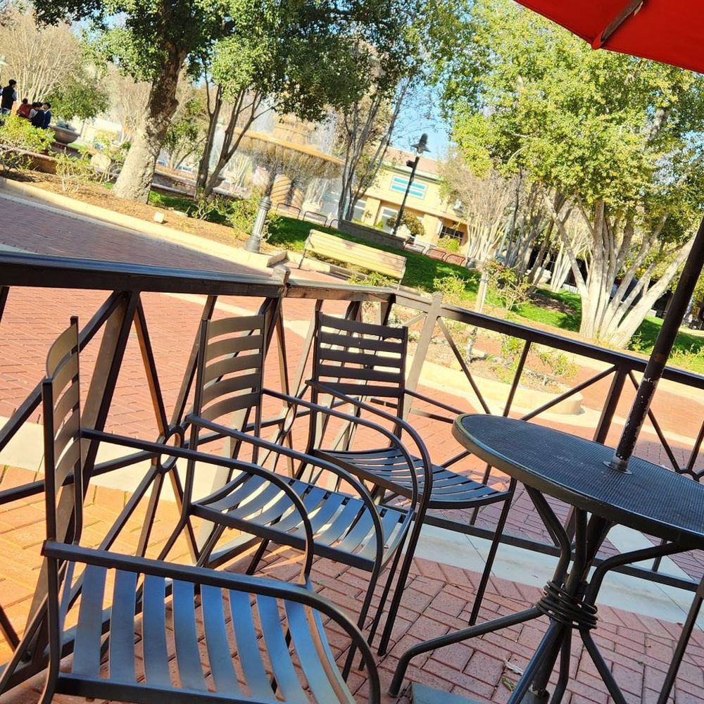 Cold Stone Creamery - Patio area - Ice Cream & Frozen Yogurt Near Me - Corona, California Cold Stone Creamery - Patio area - Ice Cream & Frozen Yogurt Near Me - Corona, California
