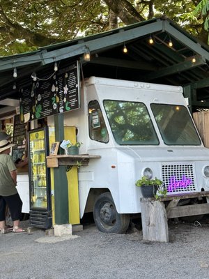 Wishing Well Shave Ice by null