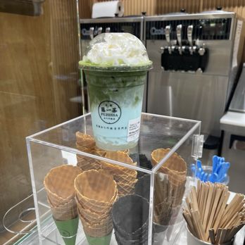 Fujiissa - Blue matcha latte - Coffee & Tea Near Me - New York, New York