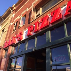 Sal's Pizza - The signage
