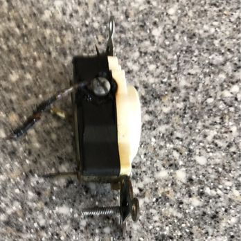 Malco Electric - Burnt ground wire cause of the issue - Electricians Near Me - Austin, Texas